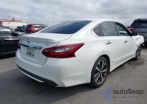 2017 Nissan Altima 2.5 Sr из США, поврежденный, VIN 1N4AL3AP3HN304971